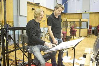 director_andrew_adamson_and_composer_harry_gregson-williams_41.JPG